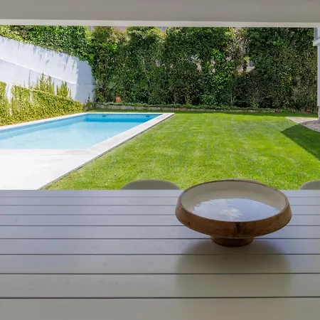 Hébergement de vacances Charming 5-Bed House With Pool In Cascais Center Cascais