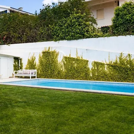 Charming 5-Bed House With Pool In Cascais Center *